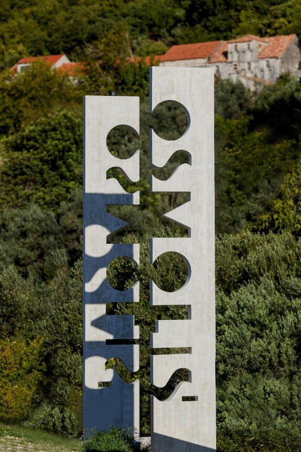 Osmolis Hotel